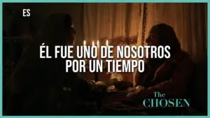 Two characters in dim light sharing a moment, with text overlay in Spanish from "The Chosen." Insightful and emotional scene.